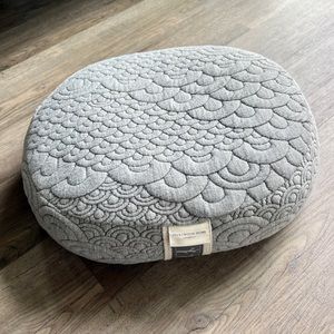 Brentwood Home Crystal Cove Meditation Cushion